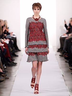 knee length dresses for ladies Vintage Oscar de la Renta Venetian Lace Strapless Sweetheart Dress  Recess