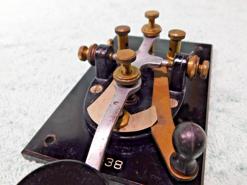 NICE LIONEL WWII STRAIGHT KEY MORSE CODE CW TELEGRAPH RADIO KEY ORIGNAL J38 BASE - Photo 8/20