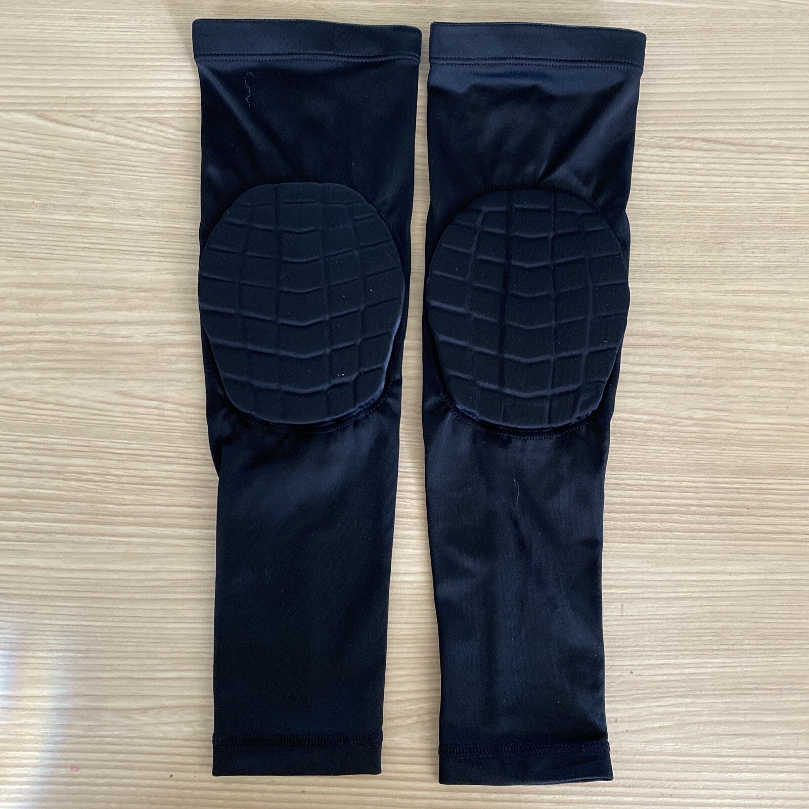 Arm Sleeve Mens M Black Athletic Stretch Padded Elbow