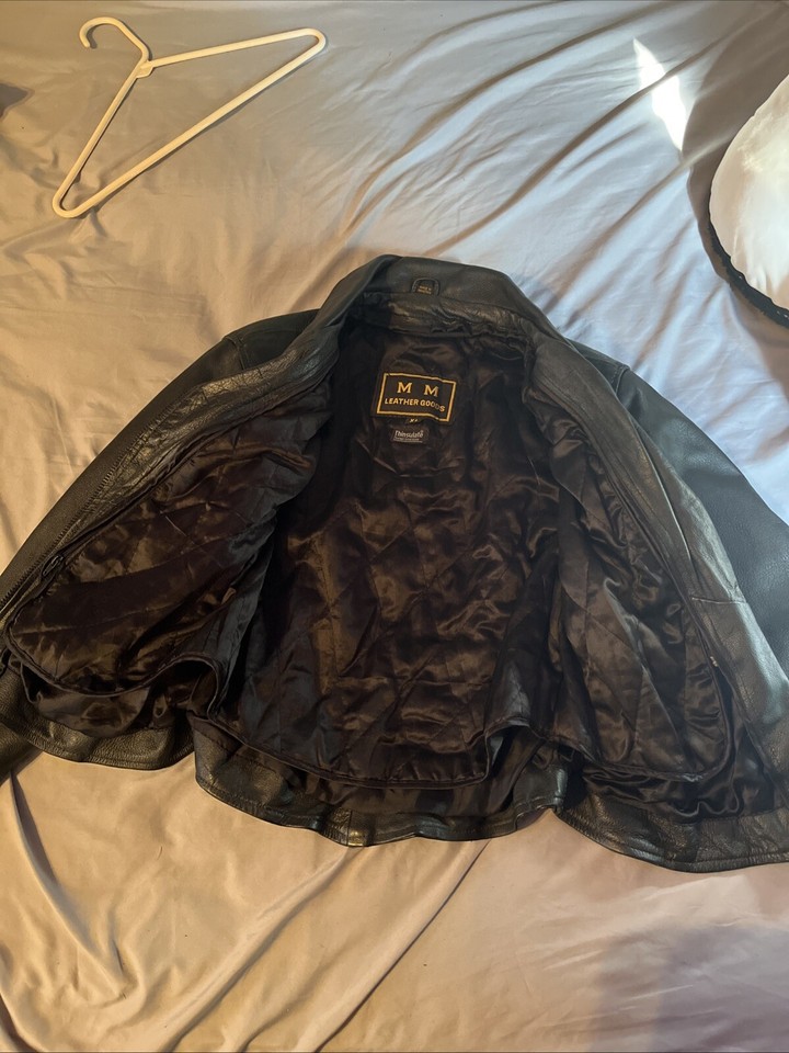 Vintage leather jacket Women's Size XL M&M leather goods! only worn 2