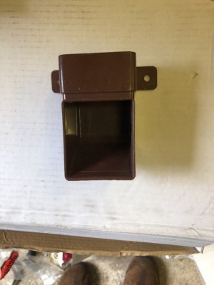 Osma Brown Square Down Pipe Shoew C/W Brackets