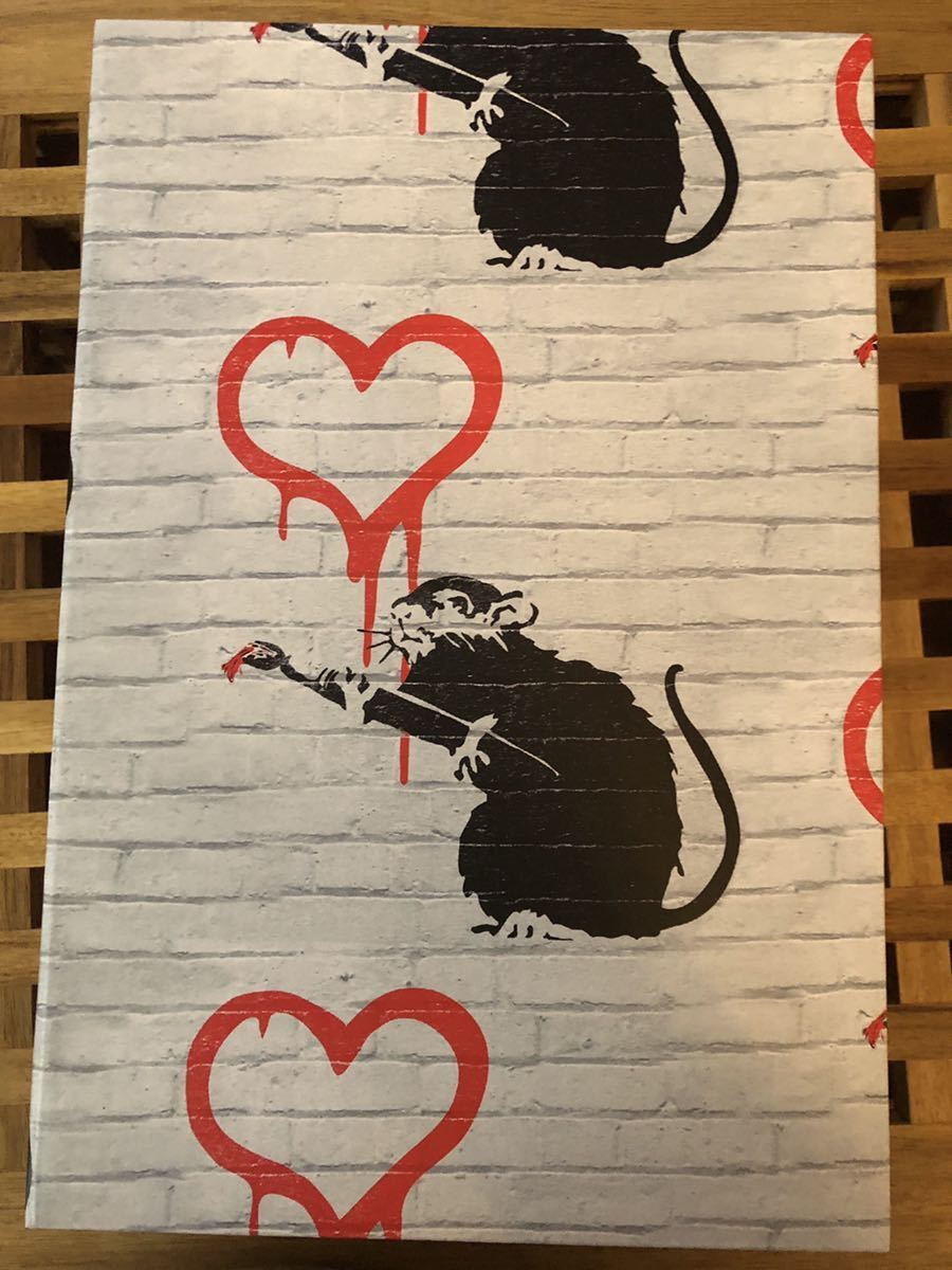 Authentic】Medicom Bearbrick Banksy Love Rats 400% + 100% be Authentic】Medicom Bearbrick Banksy Love Rats 400% + 100% be