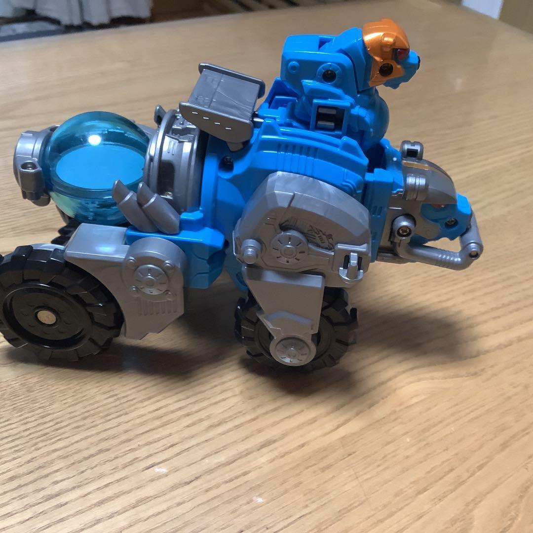 Power Rangers Cosmic Fury Kyuranger DX Ooguma Voyager