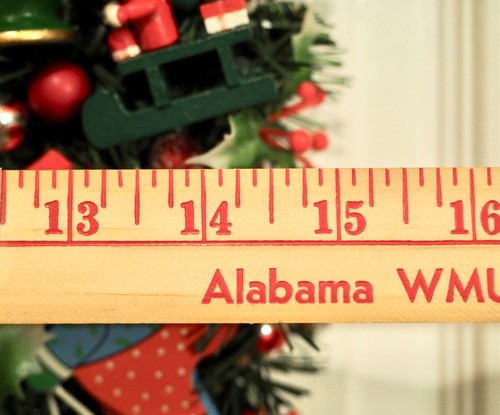 15” Vintage Christmas Ornament Wreath Kitsch Door Decor Handmade Wooden - Picture 6 of 7