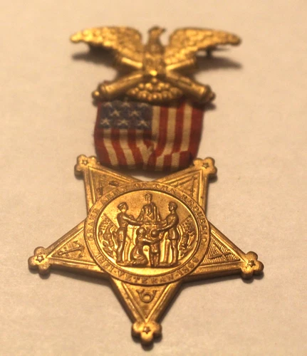 GRAND ARMY OF THE REPUBLIC 1861 VETERAN MEDAL