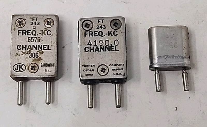 LOT OF 3 FT-243 HAM RADIO CRYSTALS - UNTESTED 