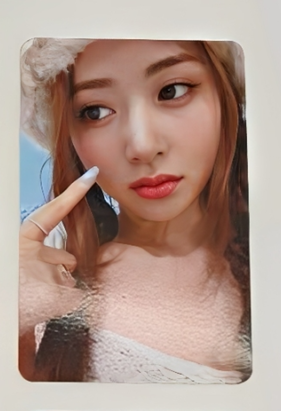 LE SSERAFIM YUNJIN FLOWER ANTIGRAFILE POB PHOTOCARD LUCKY DRAW
