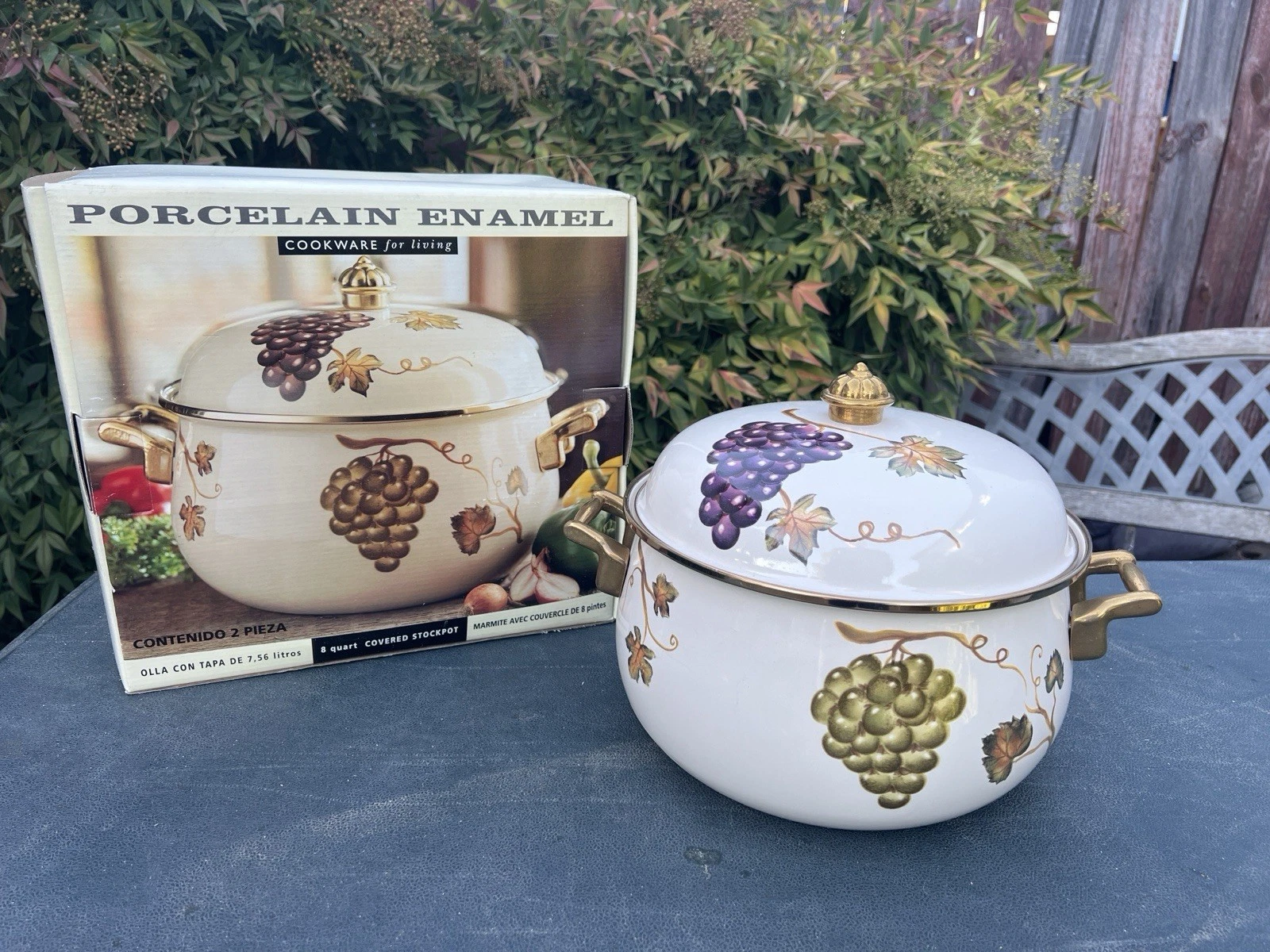 Villa Grande Porcelain Enamel 8 Qt Covered Stockpot Grapes TableTops Unlimited