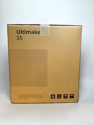 Ultimaker S5 Printer Professional Duel Extrusion / High Precision / Large Print 