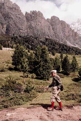 President italian Republic Sandro Pertini makes an hike during- 1978 Old Photo 1