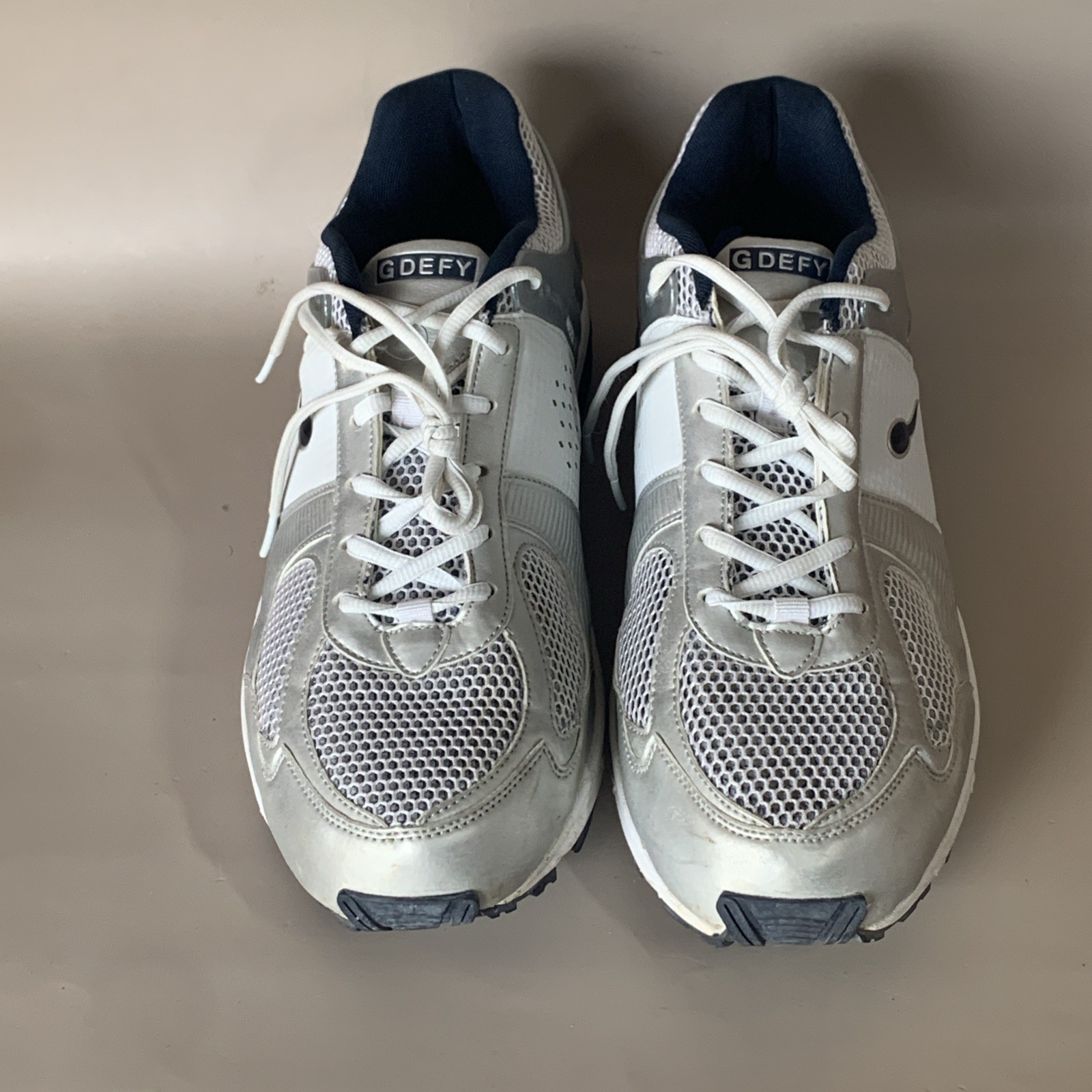 SAOLA Scarpe balistiche uomo GDEFY Gravity Defyer bianco argento tg. 13 orig. 'logo sperma'