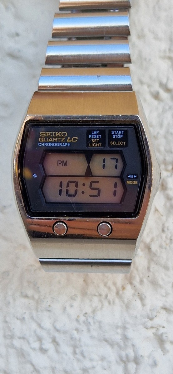 Seiko Quartz Chronograph James Bond Steel 1 13/32in Digital