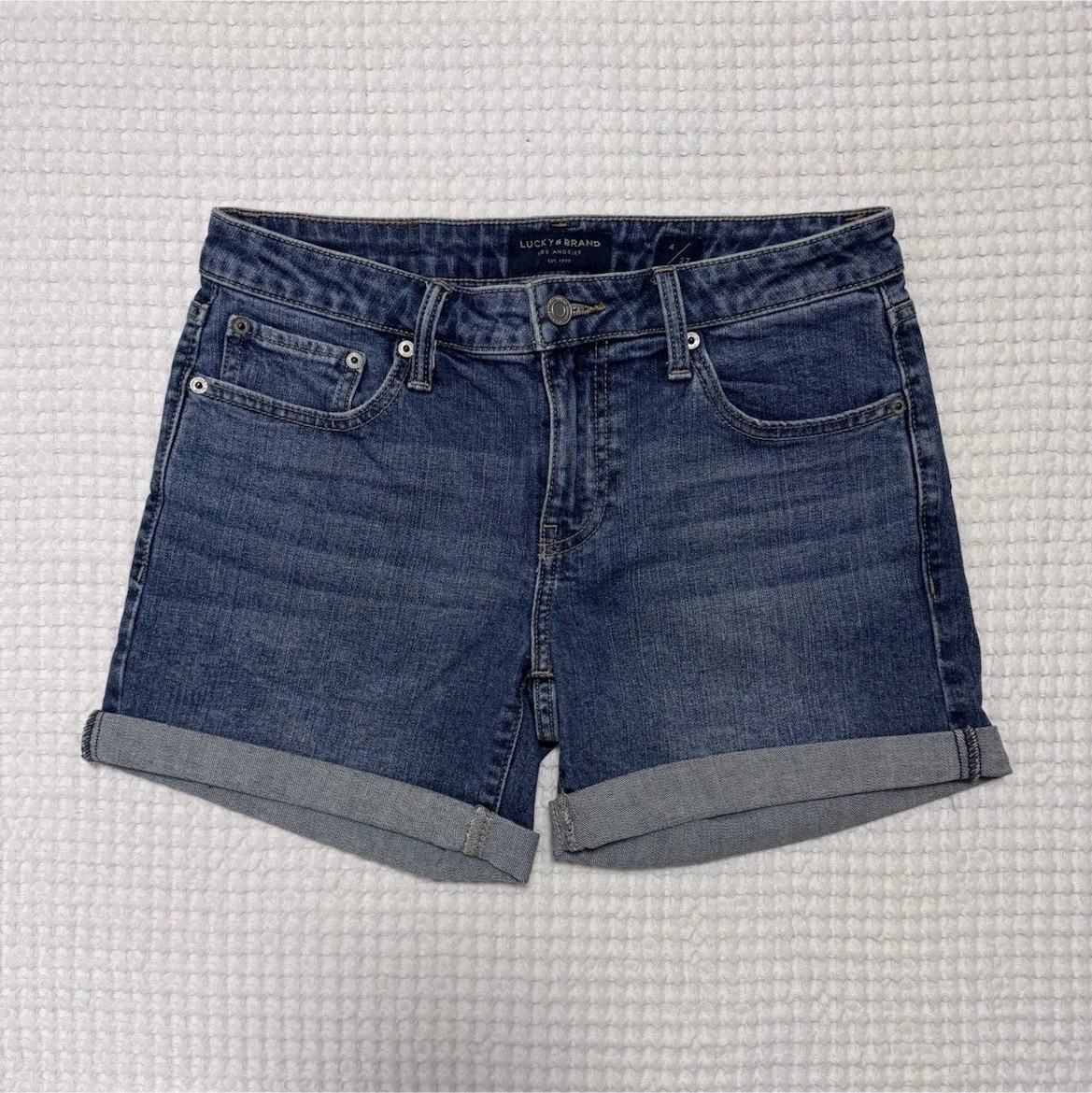 Lucky Brand The Roll Up Womens Blue Cuffed Denim Shorts Medium Wash Size 4/27