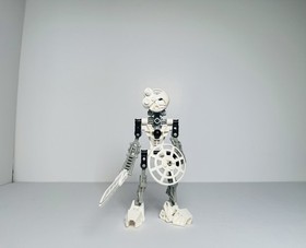 Retired 2001 LEGO Bionicle Toa Kopaka 8536 Complete -W/ Canister & Instructions