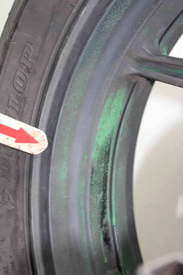 Llanta trasera Kawasaki Ninja 650R 2009-2011 (recta) Foto 3 de 4