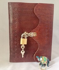 Leather Daily Lock XL With Newspaper Keychain Orgaiser Embossed Design