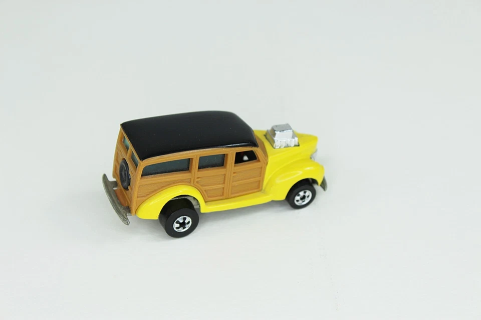 Ford Woodie 1979 amarillo/negro Hot Wheels Hi Rakers 1940 ruedas de 5 radios Foto 2 de 4