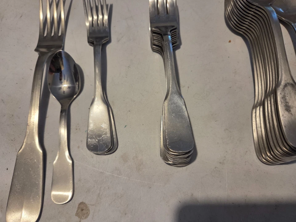 Juego de cubiertos de acero inoxidable Guy Degrenne Inox 60 piezas Foto 2 de 4