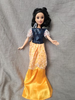 2006 Mattel Barbie Disney Princess Snow White Doll used dressed