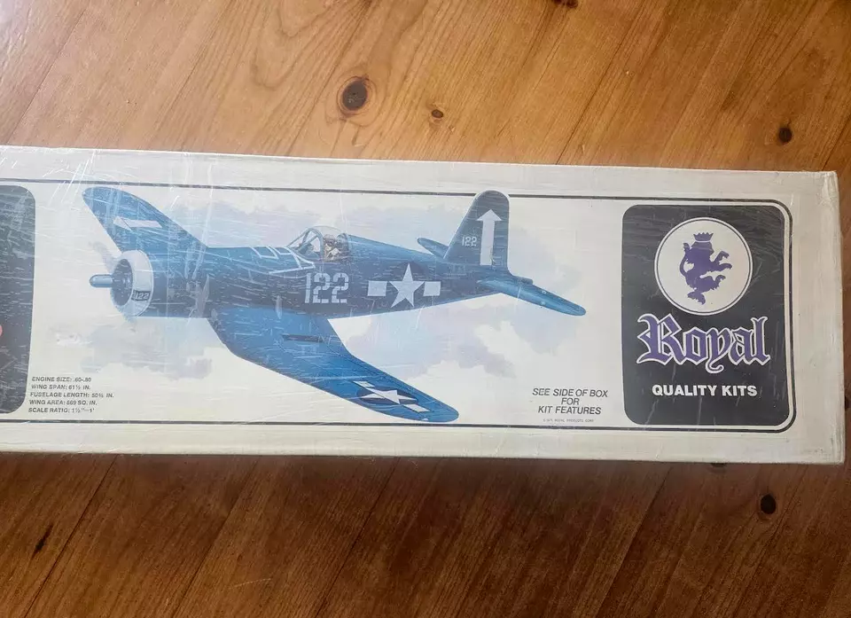 Super rare Royal CORSAIR F4U-1D r/c kit NEW! - Image 4 of 4