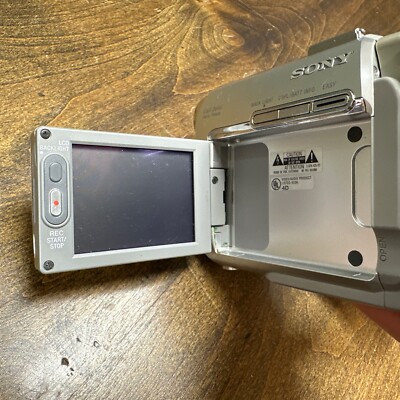Sony Handycam DCR-HC30 Mini DV Camcorder w/ Battery PARTS ONLY | eBay Sony Handycam DCR-HC30 Mini DV Camcorder w/ Battery PARTS ONLY | eBay