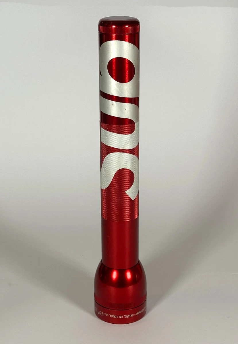 Supreme maglite cheap