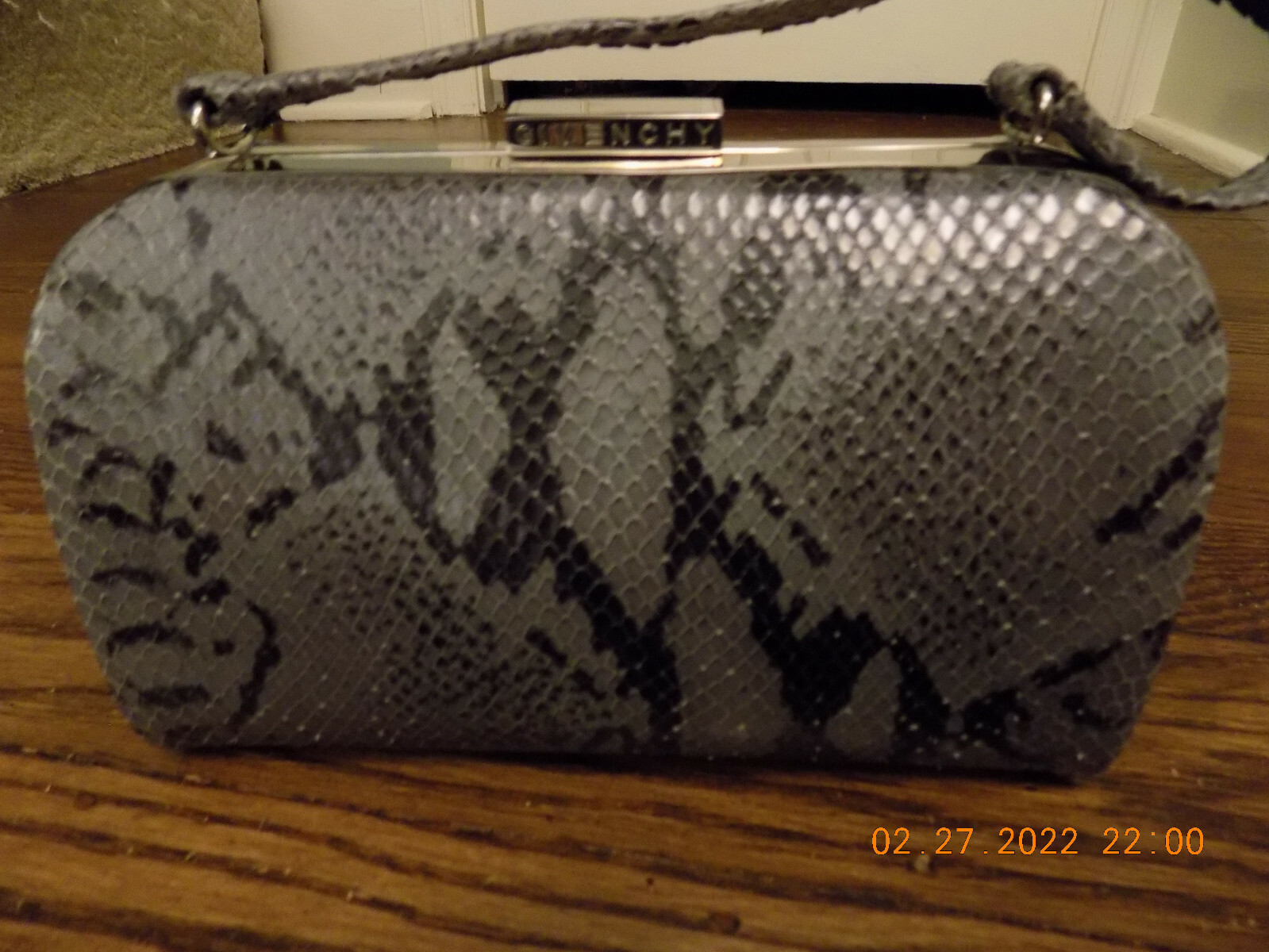 Vtg Givenchy Python Snake skin Gray Black Top Han… - image 4