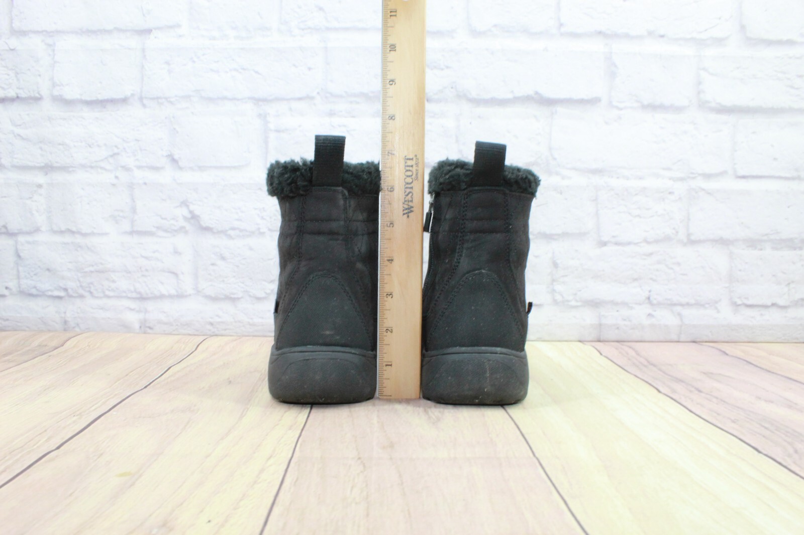 LL Bean Women's Back Suede Primaloft Waterproof Ankle Winter Boots Size