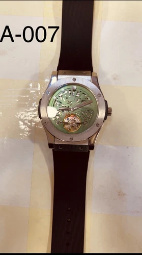 Hublot Classic Fusion Green Men's Watch - 542.NX.8970.LR