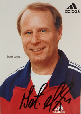 Autogramm deutscher Fußballspieler Berti Vogts (142610)