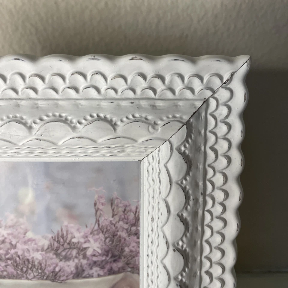 Distressed Farmhouse Shabby Chic White Picture Frame 4x6 Scalloped - Image 4 of 4