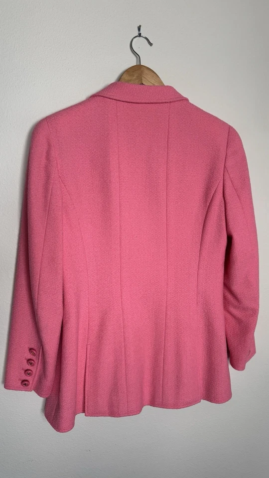 Blazer Icónico CHANEL Boutique Lana Rosa - Colección Primavera Francesa 1997 De Colección Foto 3 de 4