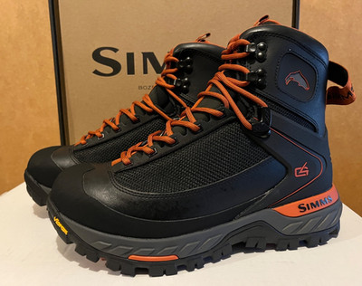 NIB Simms G4 PRO Powerlock Mens Fishing Boots $500 Sporting Vibram Sole Carbon