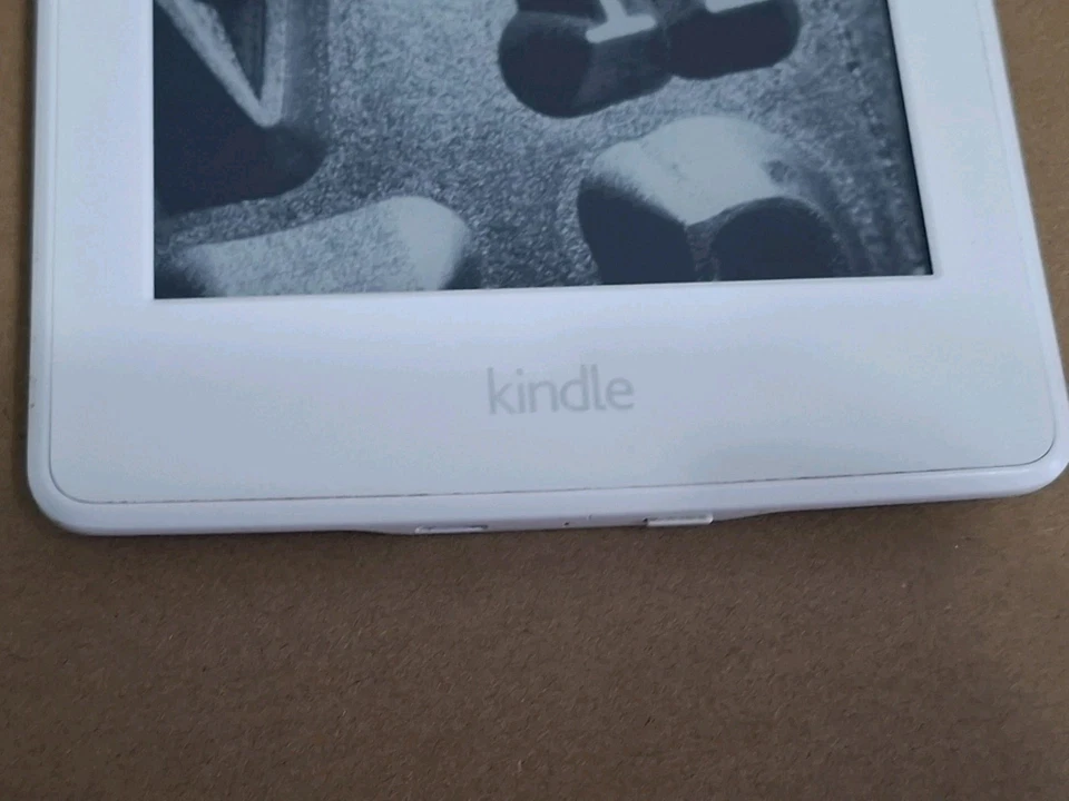 Amazon Kindle Paperwhite 7th Generation, 6” Display, 4GB WiFi  (0F9J) - Image 2 of 4
