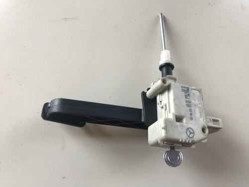 Stellmotor Tankklappe A2038201997 Mercedes W203 W169 W209 W211 W245 R171 R199