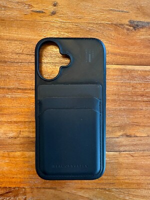 iPhone 16 Silikon Hülle mit Kartenhalter / IDEAL of Sweeden