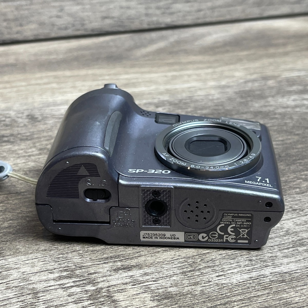 Olympus SP-320 Gray 7.1MP CCD 2.5