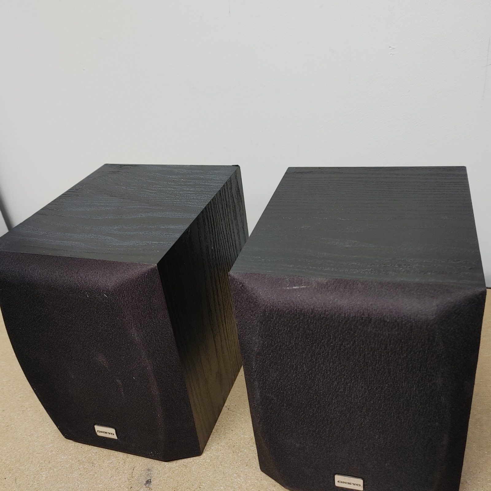 Onkyo SKM-100 Bookshelf Satellite Speakers 100 Watt 8 Ohm Tested & Working Great