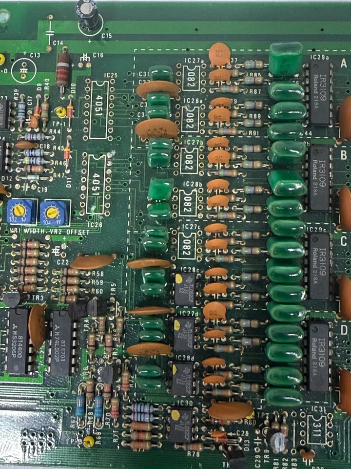 Roland Jupiter 8 Synthesizer 12 Bit Interface Board 052h268 Am6012 DAC 4x IR3109 - Bild 3 von 4