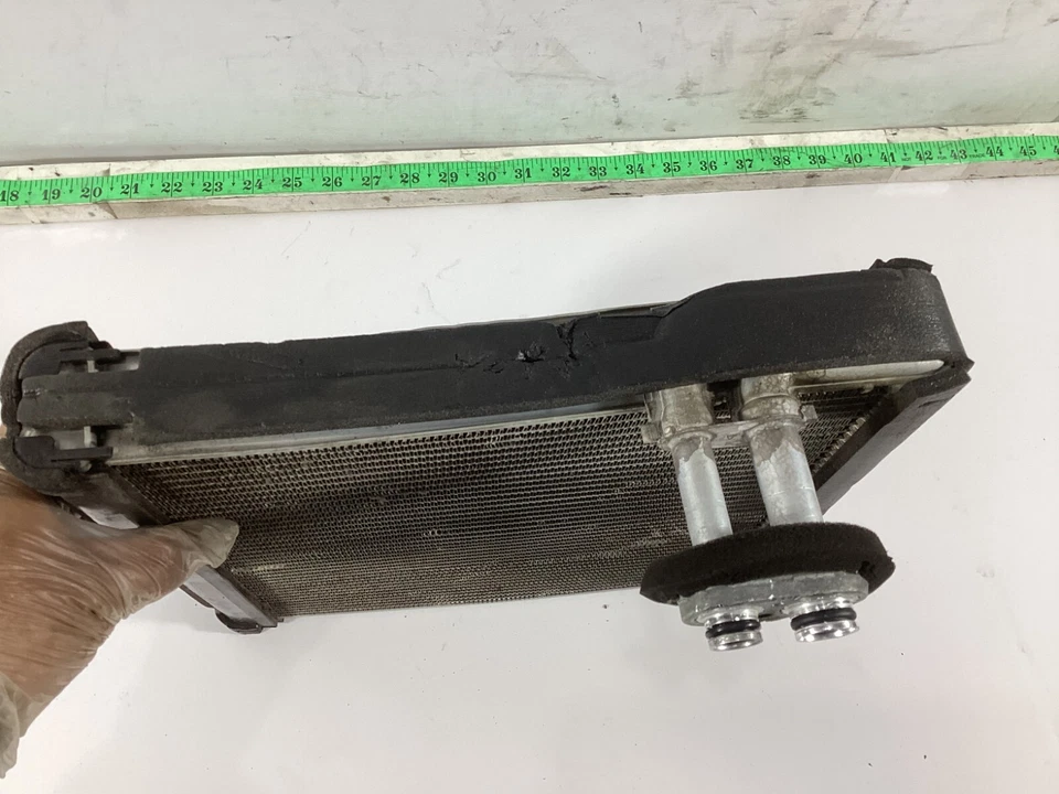 Núcleo evaporador aire acondicionado delantero Toyota Sienna 2011-2016 OEM. Foto 2 de 4