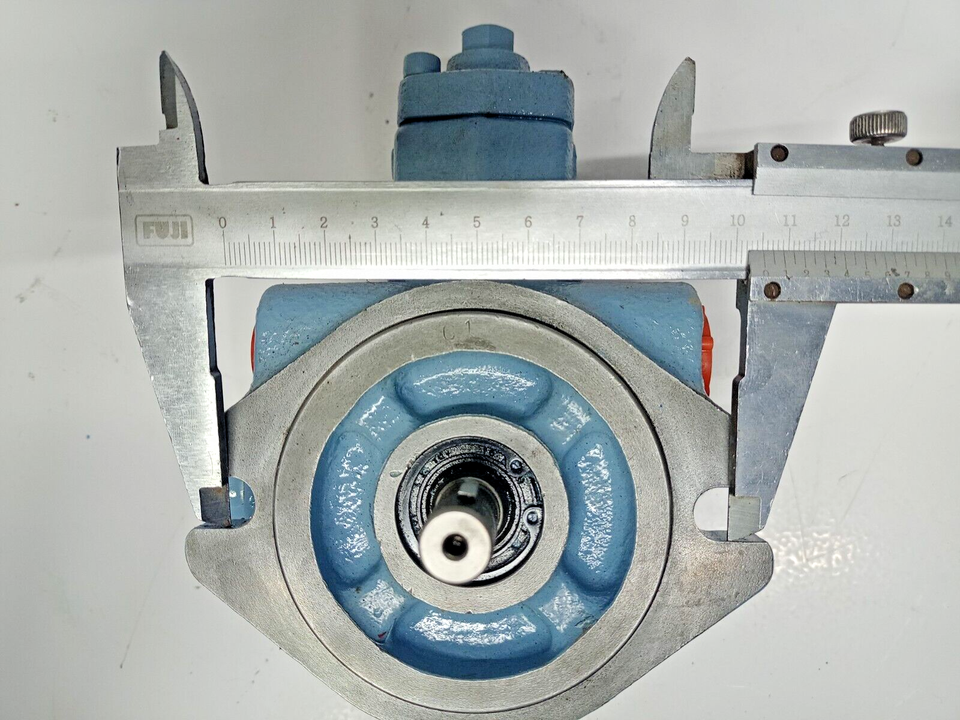 Yuken SVPF-12-70-10H13 Hydraulic variable vane pump - Refurbished ...