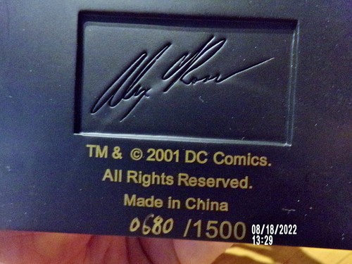 Shazam! Kingdom Come "World's Mightiest Mortal" 9 1/2"Statue #680/1500 DC Direct - Picture 6 of 10