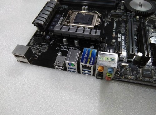 ASUS Z97-AR Motherboard Mainboard Intel Z97 LGA1150 DDR3 VGA With a I/O - Picture 5 of 5