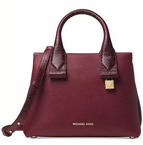 michael kors rollins bag
