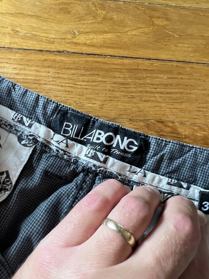 Pantalones Cortos Billabong Para Hombre 36 Surf Playa Patín Gris Cuadros Foto 3 de 4