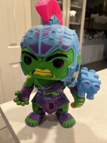 Funko Pop! Jumbo Marvel Thor Ragnarok #907 Hulk Black Light Target Exc Loose