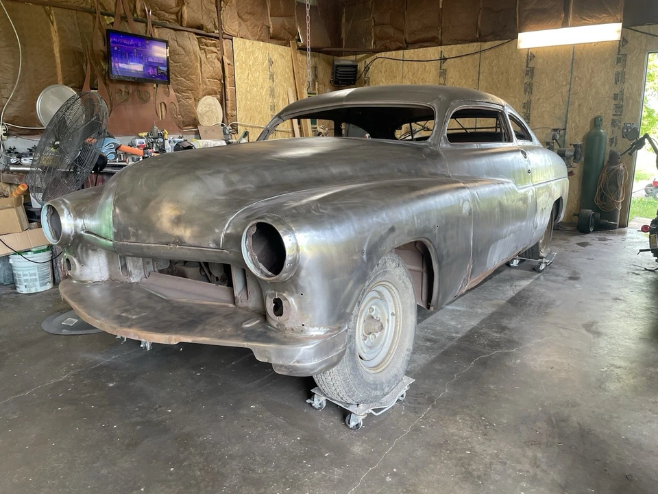 1950 Рубленый 2dr Merc ролик /xtra шасси / детали, плоская головка V-8, чистый и прозрачный - Изображение 2 из 4