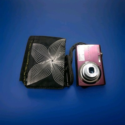 Nikon COOLPIX S230 Digital Camera 10 MP  with 8 Gb Card & Case NO CHarger TESTED