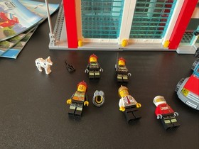 Lego City 60004 Fire Station - All Minifigs, Complete Set