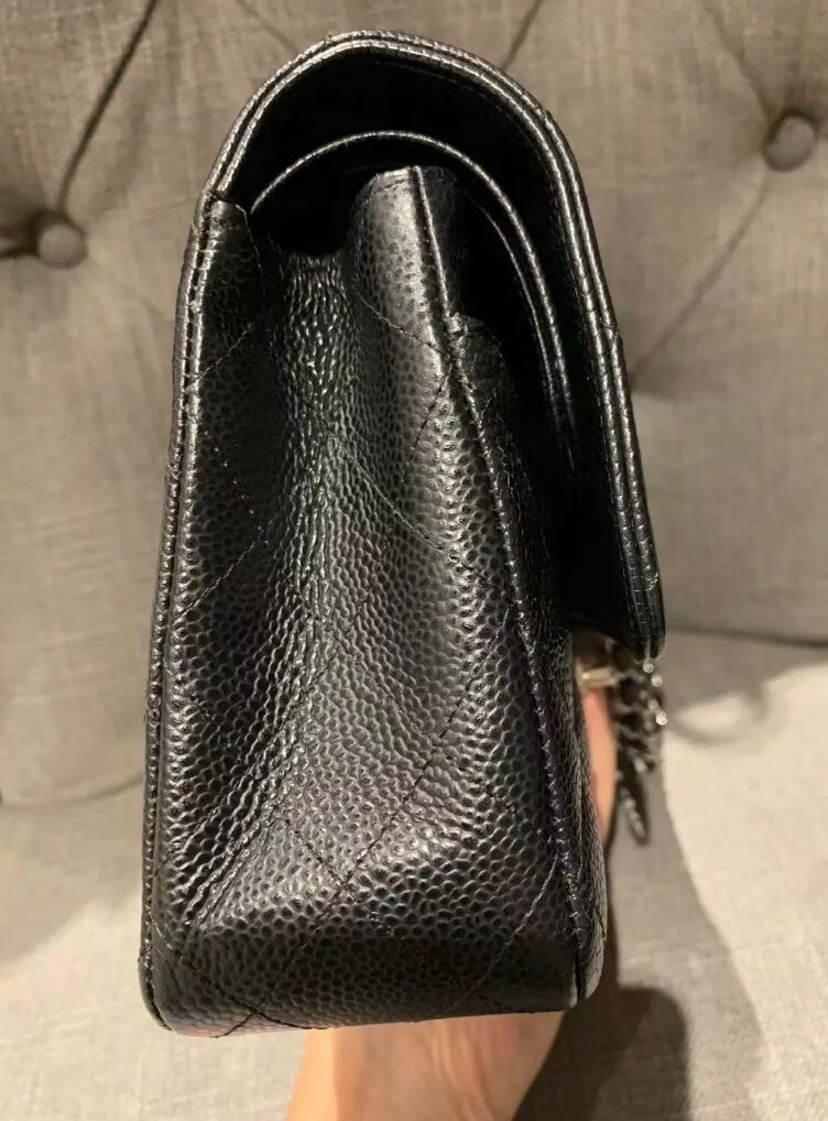 Chanel Classic Double Flap Medium Caviar, Authenticated, Excellent condition  image 4